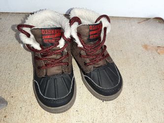 Osh Kosh boots in good condition size 7c