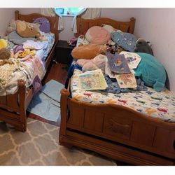 2 Twin Wooden Bedframes