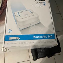 iRobot Con Baterías y Pad De  Repuestos 