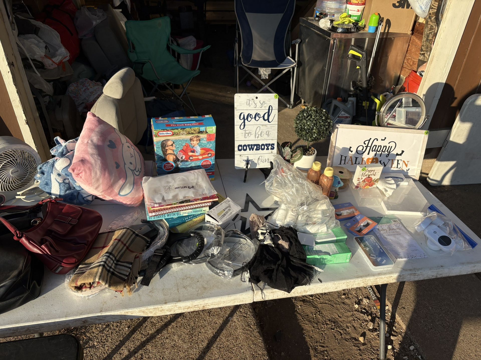 Clothes , Items , Garage Sale Hutchins 