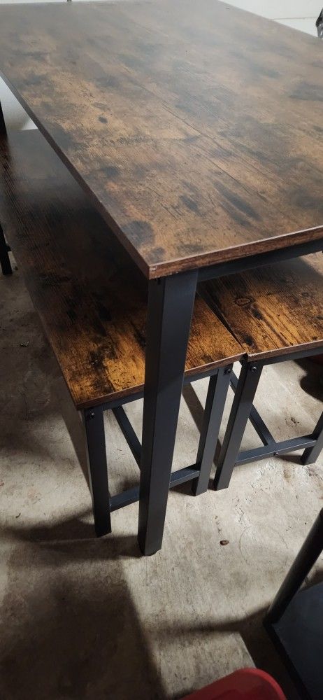 Table And Bench Seats