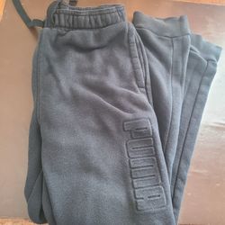 Boys PUMA sweats Size M (10-12)