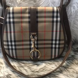 Burberry Purse for Sale in Fort Worth, TX - OfferUp