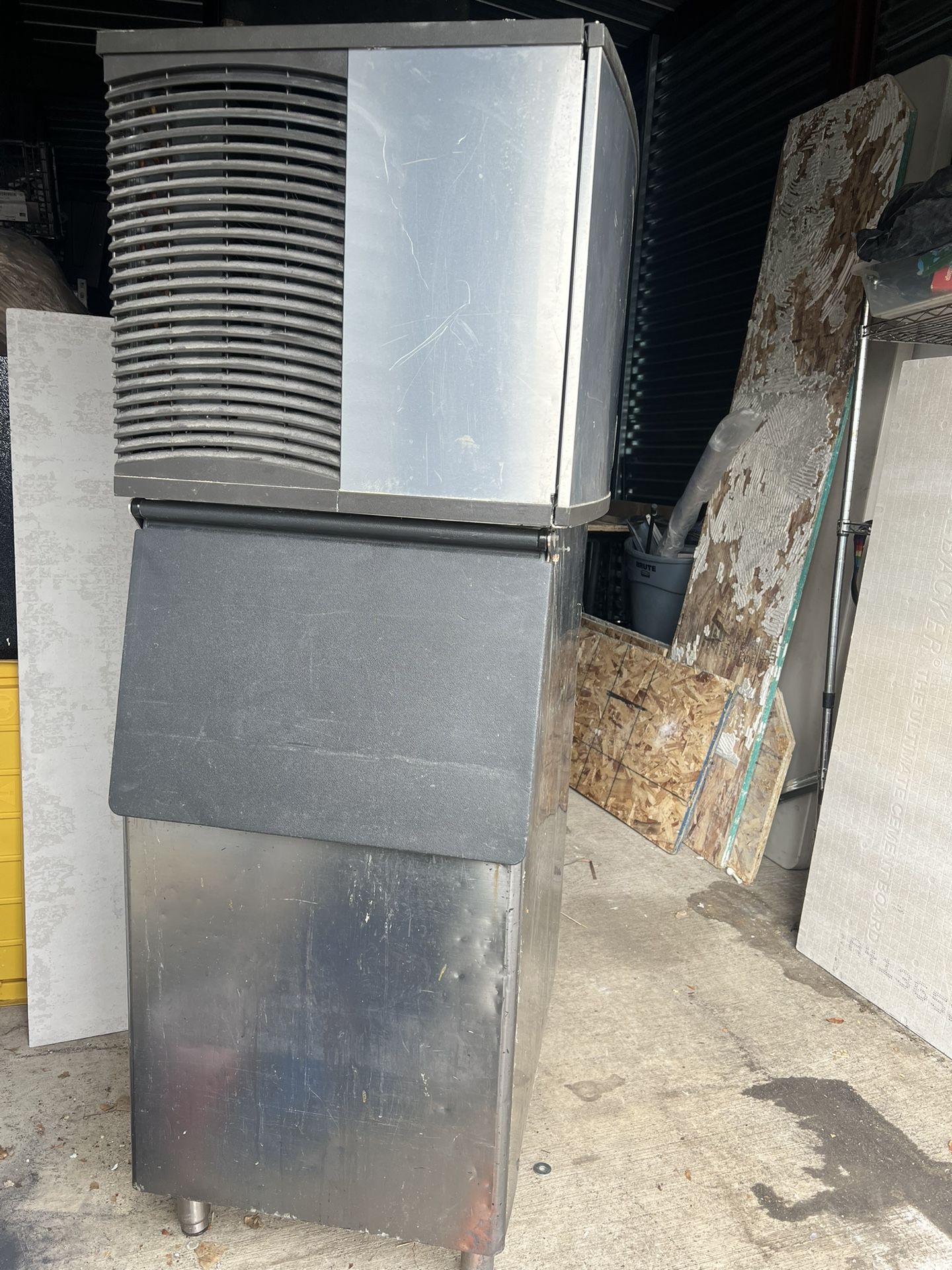 Manitowoc IDT0620A-261 Air Cooled Ice Machine