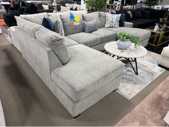 Double chaise sectional! Sale! ✅💚😍