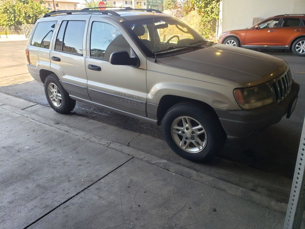 2003 jeep grand cherokee laredo v6