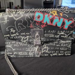 DKNY Purse 👜