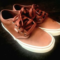 VANS SHOES SIZE 7.5