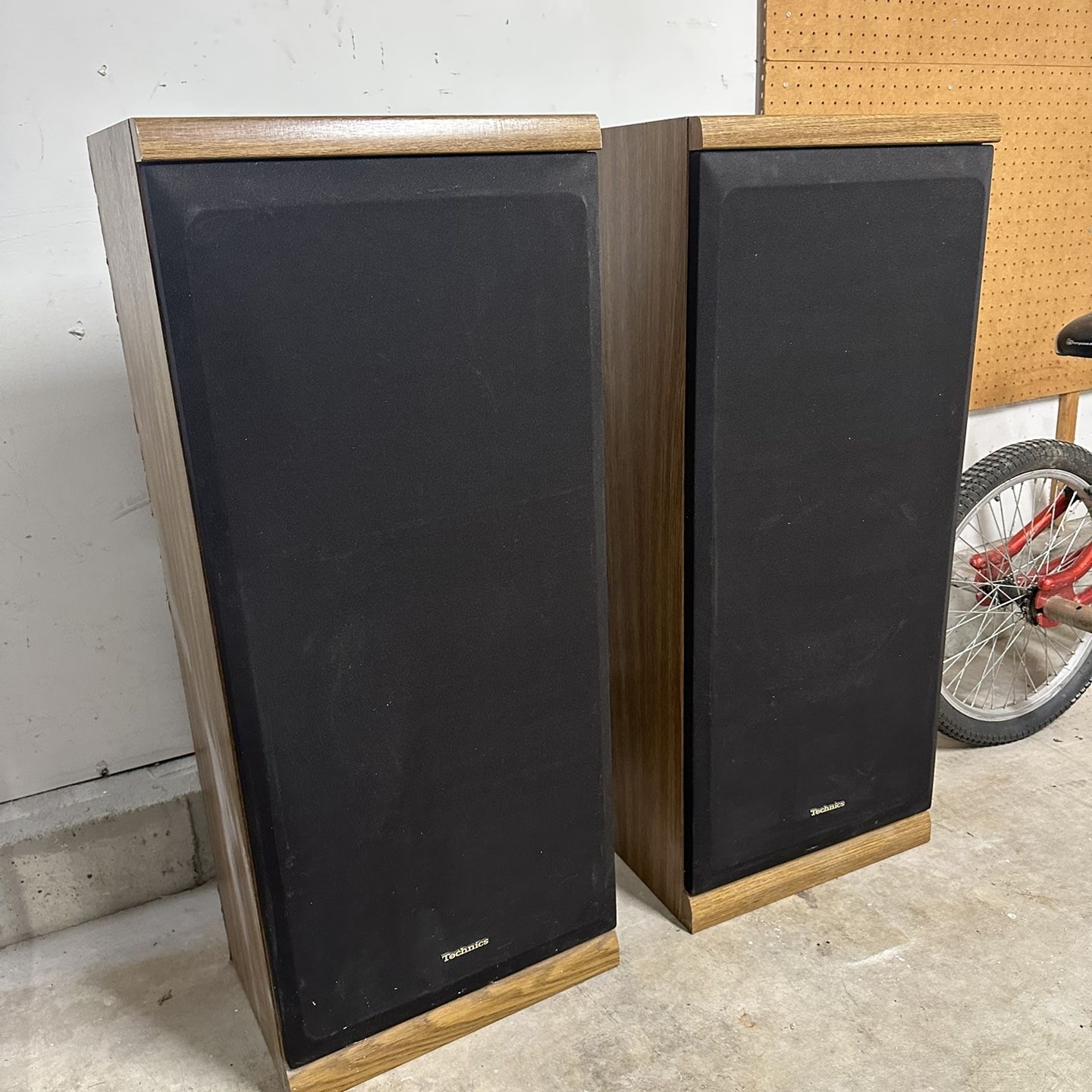 Technics SB-2840 3-Way Floor Speaker 200w. 