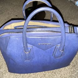 Givenchy Medium Antigona Bag