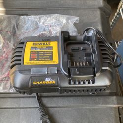 Dewalt 20v Fast Charger Fits All Regular Bateria And 60 V Flex Battery