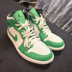 Nike Jordan 1 Mid Lucky Greens! 