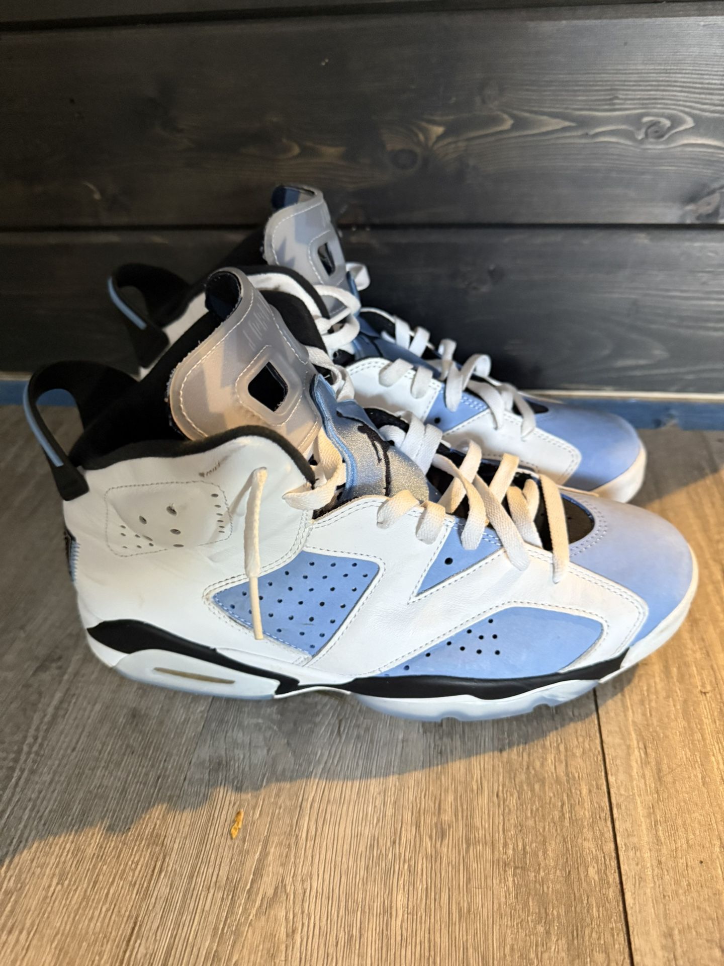Jordan 6 UNC