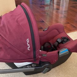 Nuna Pipa Car Seat Expires 6/12/25