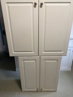 Kitchen cabinet