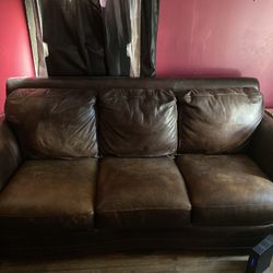 Real Leather Expensive Couch an Loveseat 