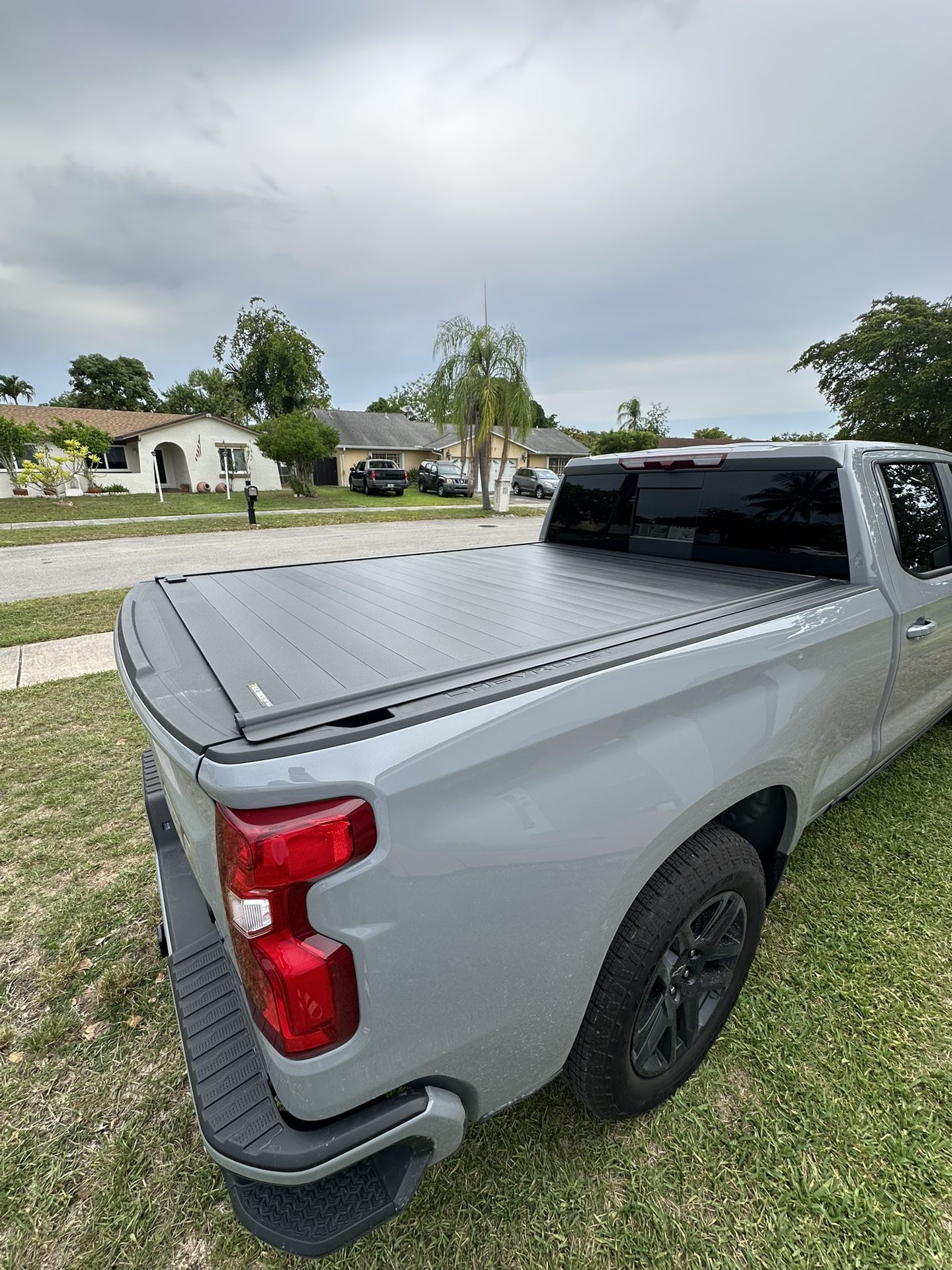 RetraxPro MX Bed Cover for Chevy Or GMC