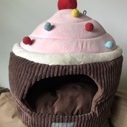 Doggie/kitty House