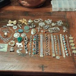 1,045 Grams Of Sterling Silver Jewelry 