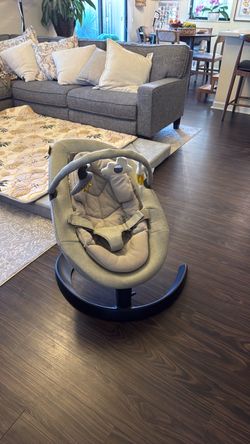 Nuna LEAF Grow Activity Chair Gray