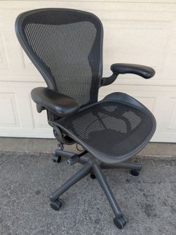 Herman Miller Aeron Size B Ergonomic Office Desk Task Chair