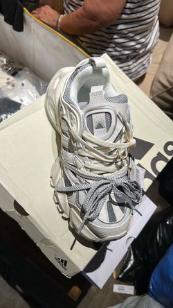 New Runner Deluxe Sneakers