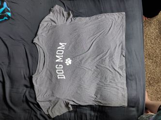 Gray dog mom tshirt xxl