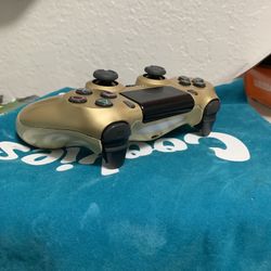 PS4 Controller