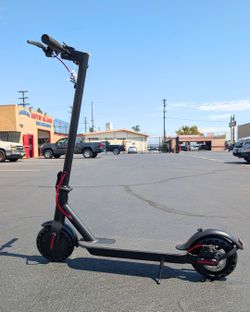 Brand New Electric Scooter – 350W Motor | App Control | Foldable | 19 MPH