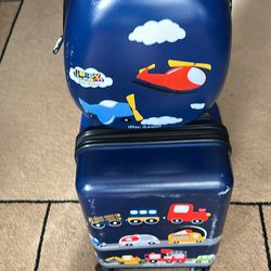 Kids  traveling  luggage set