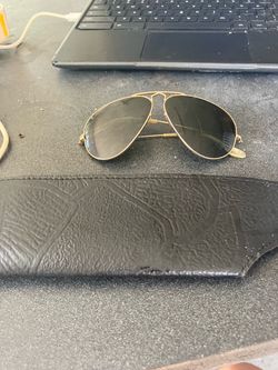 Aviator Sunglasses with Case