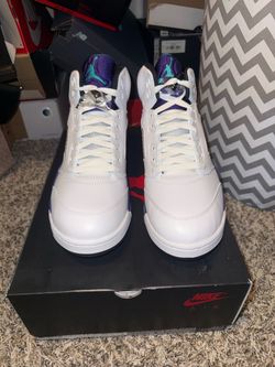 Air Jordan 5 Retro Grape 2025 Size 11 New Never Worn
