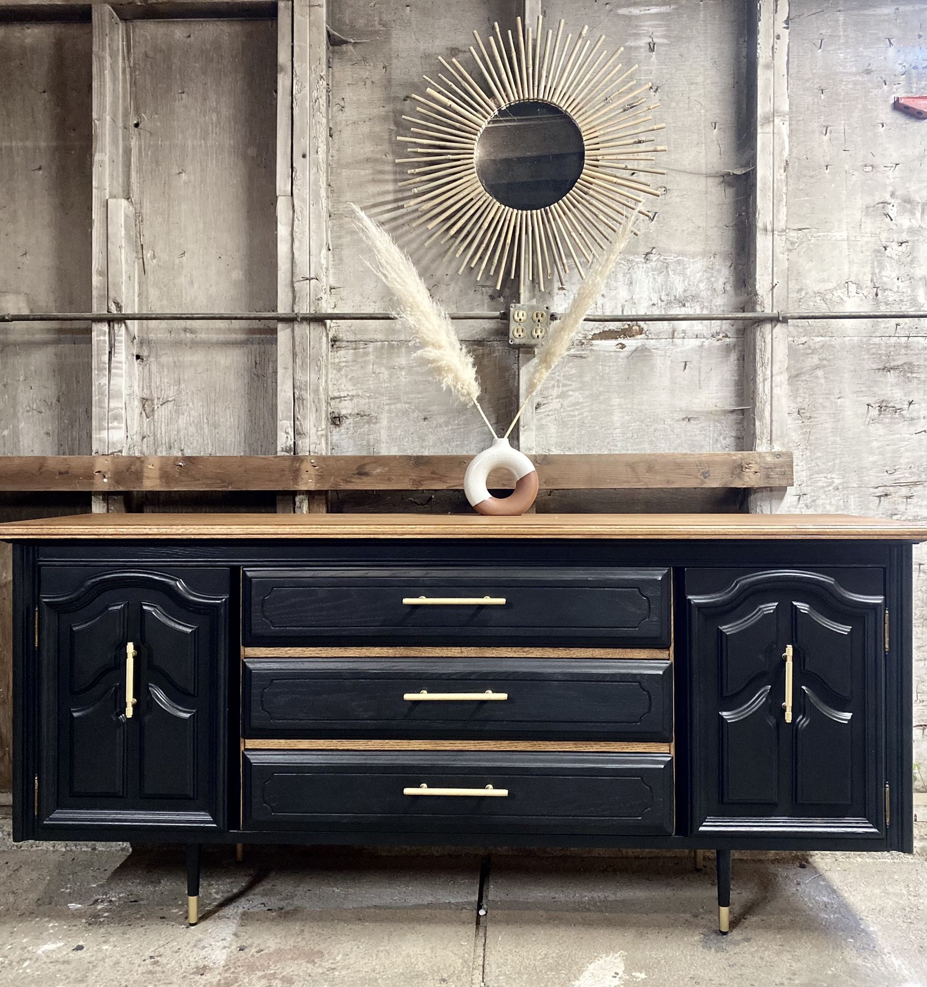 Original Vintage Mid Century Dresser / Sideboard