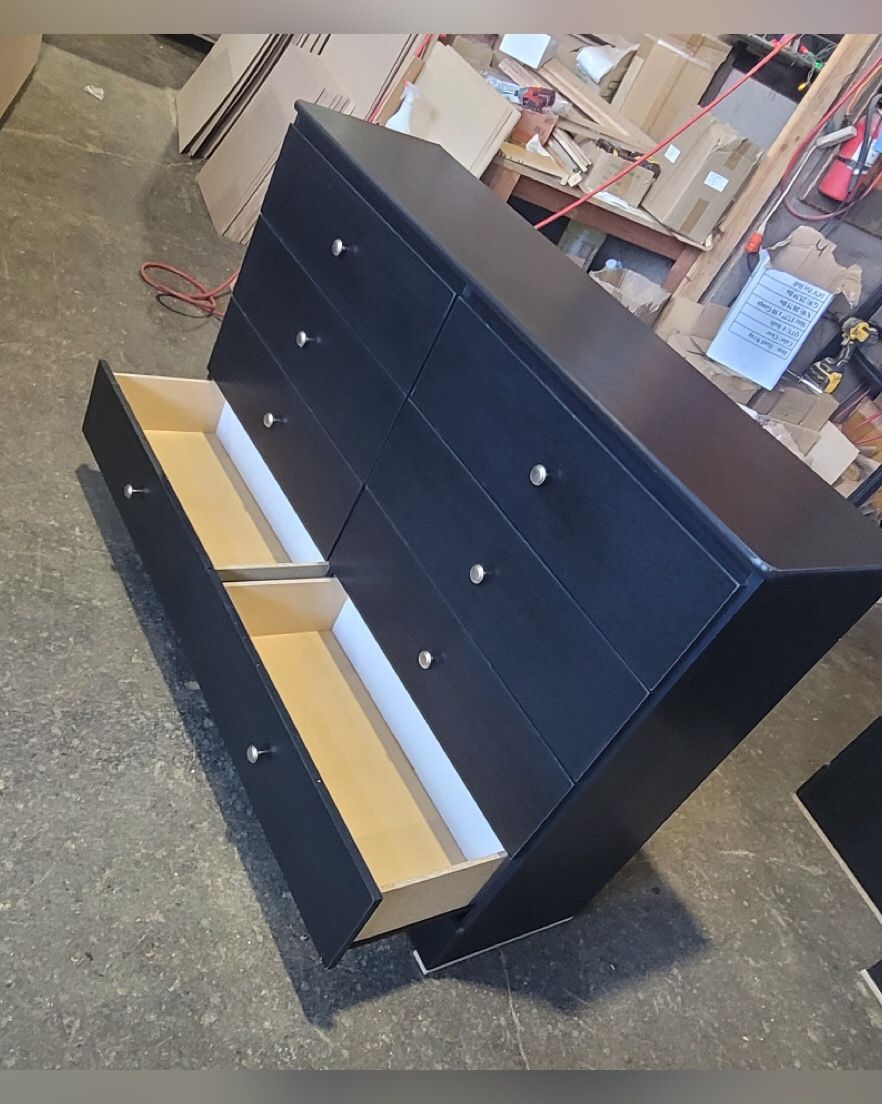 8 Drawer Dresser