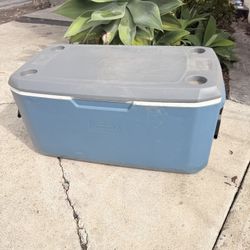 Coleman 120qt Cooler (204 Cans)  In Great Working Conditions 