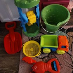 Sandcastle Toy Bundle