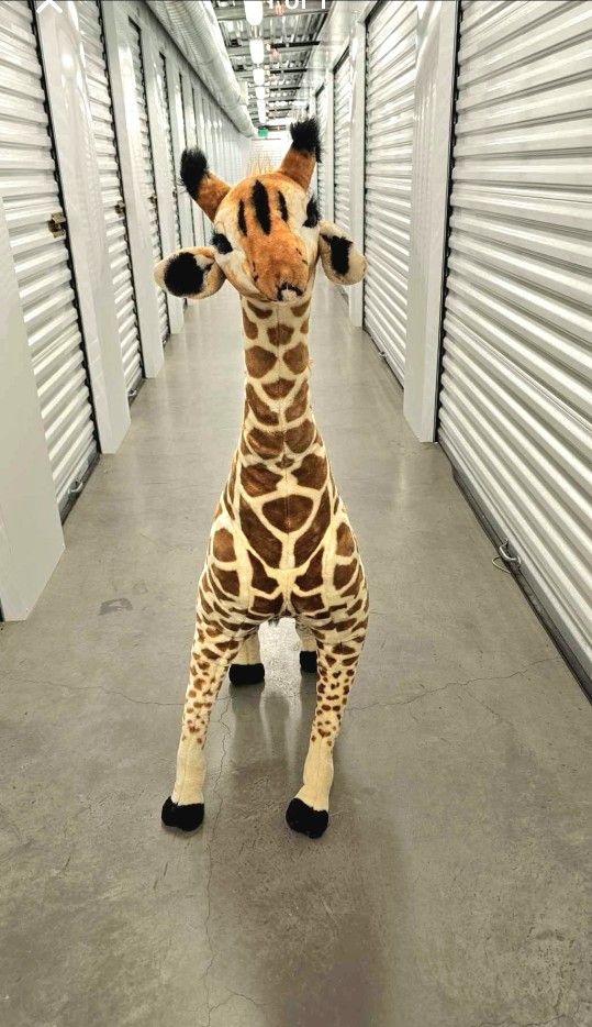 Giraffe toy - about 4ft tall