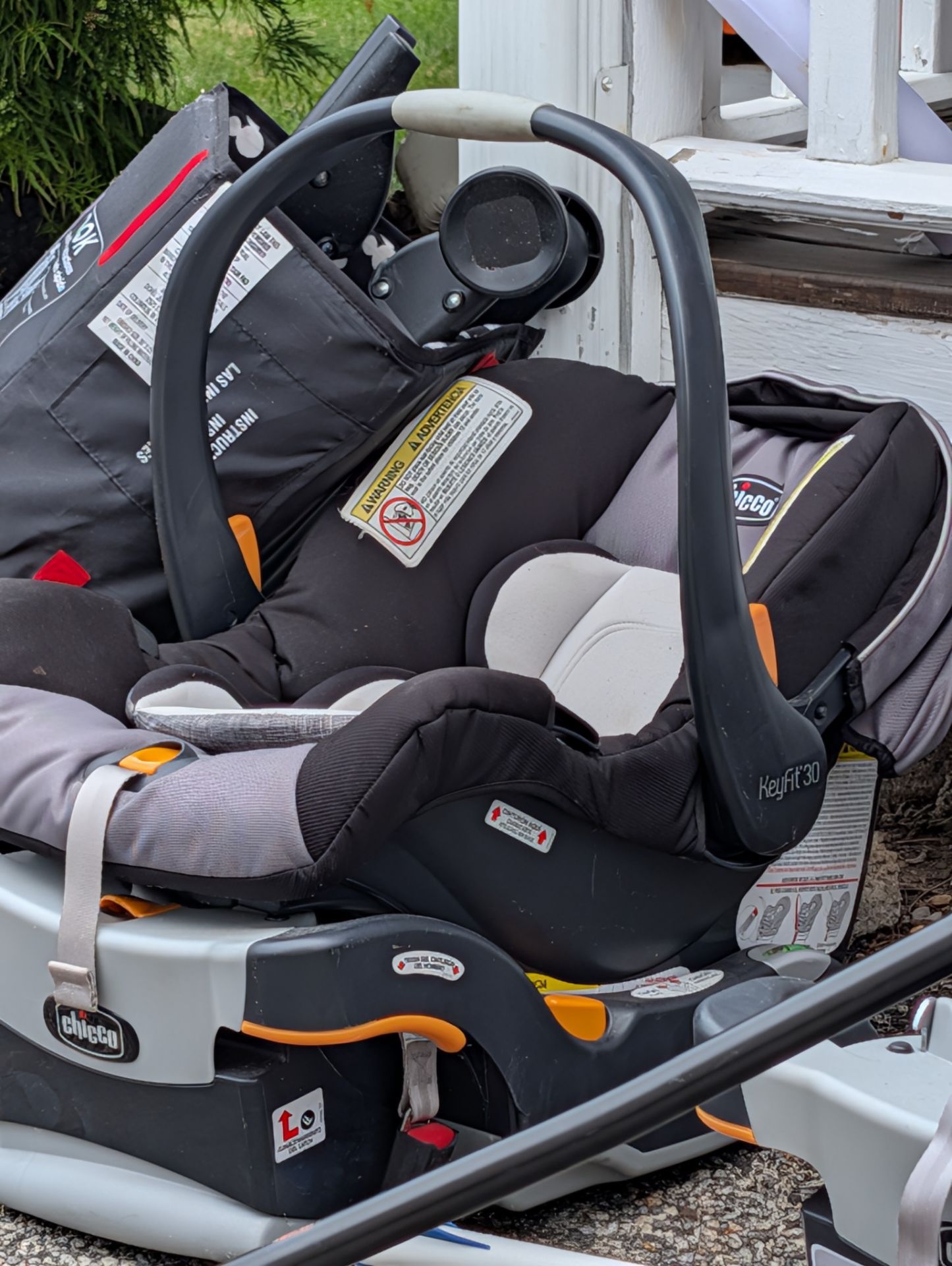 Chico detachable car seat Keyfit 30