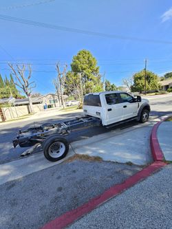 2019 DIESEL FORD F 550 SUPER DUTY 94,000 MILES 6.7 TURBO V8 AUTOMATIC CREW CAB CHASSIS 12FT BOX REMOVE IT VERY LOW MILES CLEAN TITLE PLATES UP DATE RE