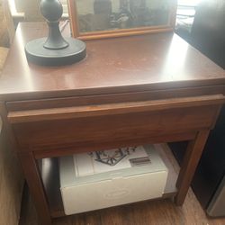 2 Good Quality Matching Wood Accent Side Table End Table ( Ashley Furniture Store) Good Condition 