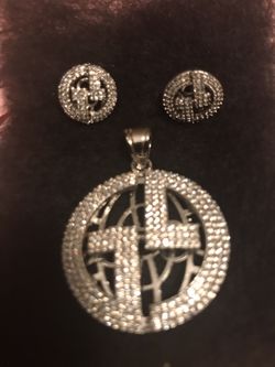 Running g earring and pendant set wow!