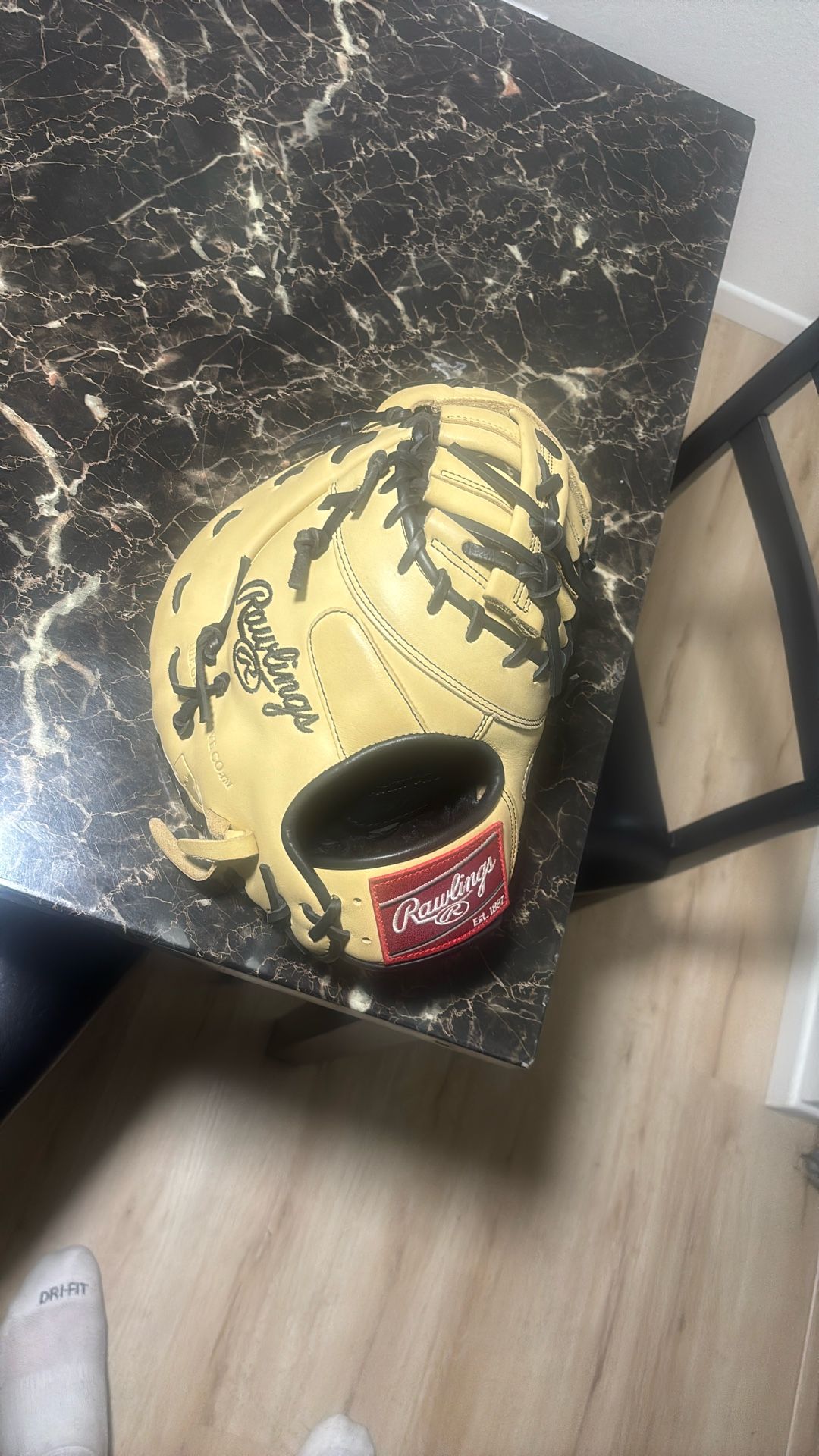 Rawling 1st Baseman’s Glove