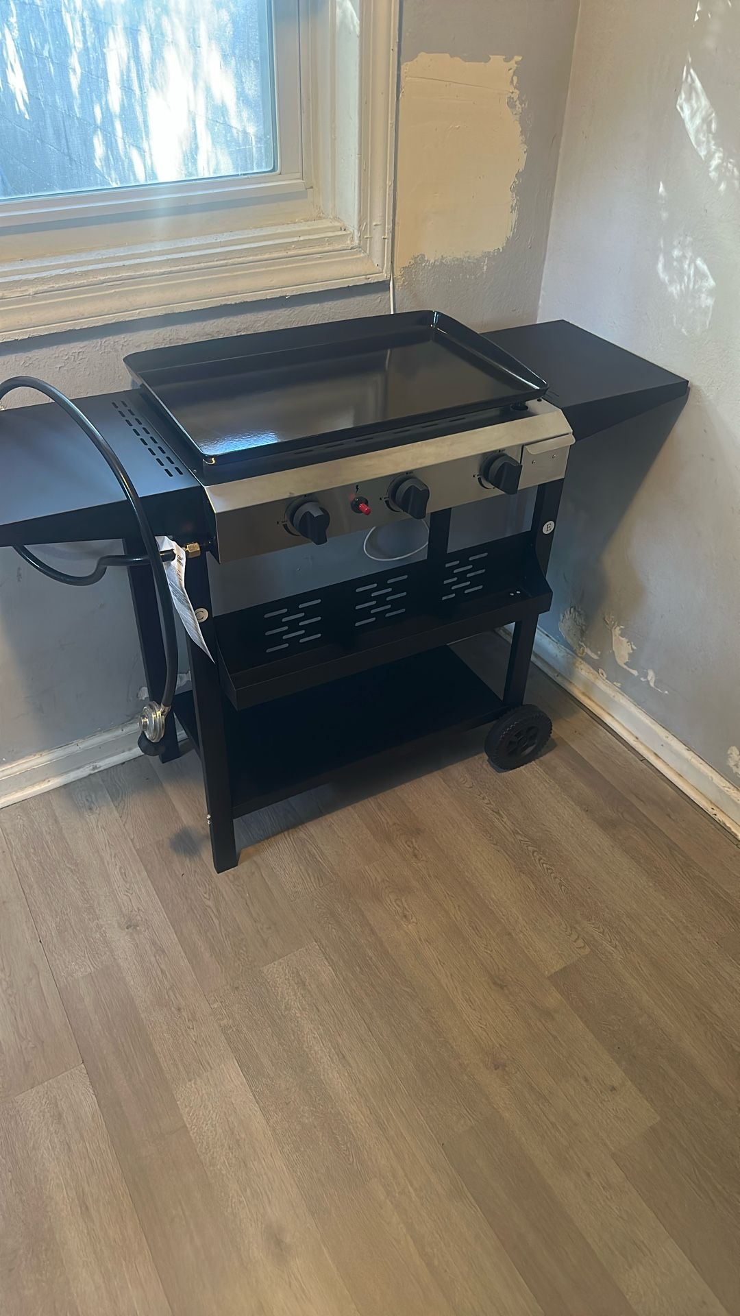Propane Griddle ( 3 Burners )