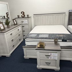 Off white and brown queen 4pc bedroom set
