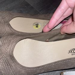 Size 9 Memory Foam Heels 