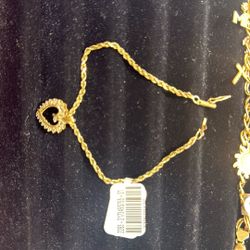 10k Charm Bracelet 