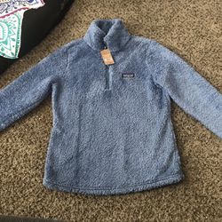New With Tags Patagonia Pullover Small