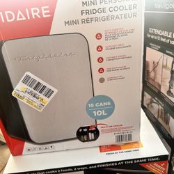 Fridgedaire Mini Fridge 