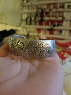 Vintage KIRK STIEFF "Larkspur" Flower Of The Month (July) Pewter Cuff Bracelet