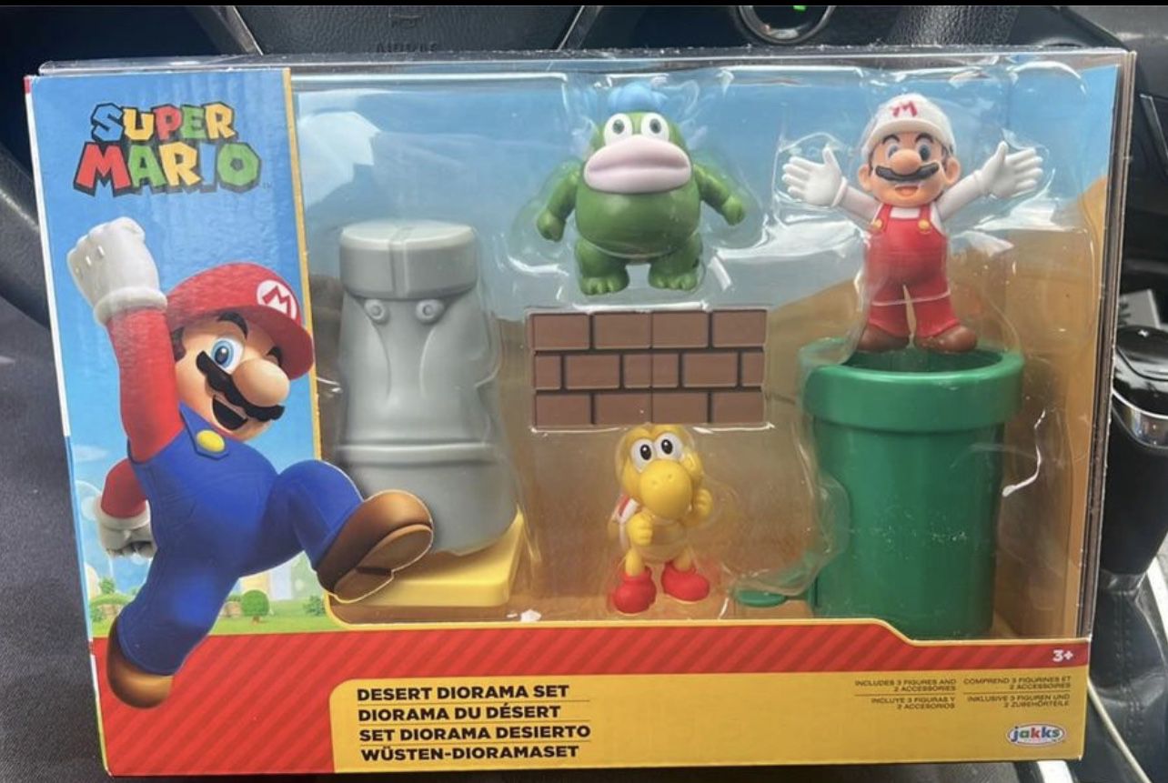 Nintendo Super Mario Desert Diorama Set 